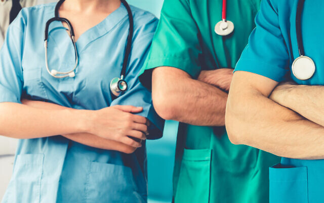 Photo illustrative de personnel de la santé. (Crédit : istock/nanostockk)