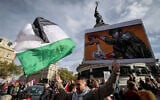 Manifestation pro-palestinienne à Paris, le 22 octobre 2023. (Crédit : Emmanuel Dunand / AFP)
