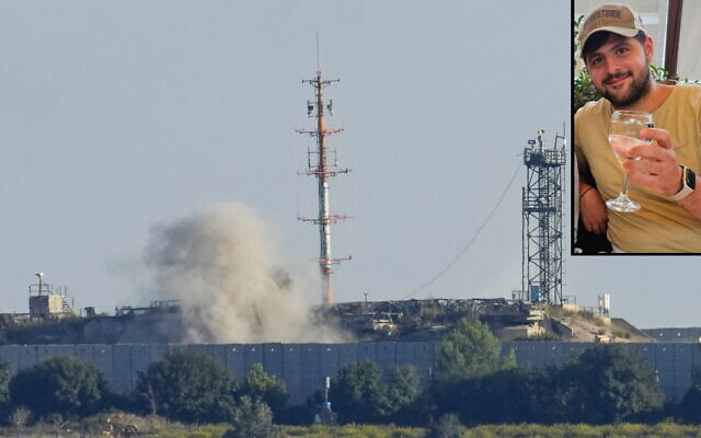 De la fumée s’élève à l'intérieur d'une position de l'armée israélienne touchée par des missiles lancés par le Hezbollah, vue du village de Tair Harfa, un village libanais frontalier avec Israël, au sud du Liban, le 20 octobre 2023. En médaillon : Le sergent-chef (réserviste) Omer Balva, tué lors d'une attaque de missiles du Hezbollah. (Crédit : Hassan Ammar/AP Photo; Armée israélienne) De la fumée s’élève à l'intérieur d'une position de l'armée israélienne touchée par des missiles lancés par le Hezbollah, vue du village de Tair Harfa, un village libanais frontalier avec Israël, au sud du Liban, le 20 octobre 2023. En médaillon : Le sergent-chef (réserviste) Omer Balva, tué lors d'une attaque de missiles du Hezbollah. (Crédit : Hassan Ammar/AP Photo; Armée israélienne)