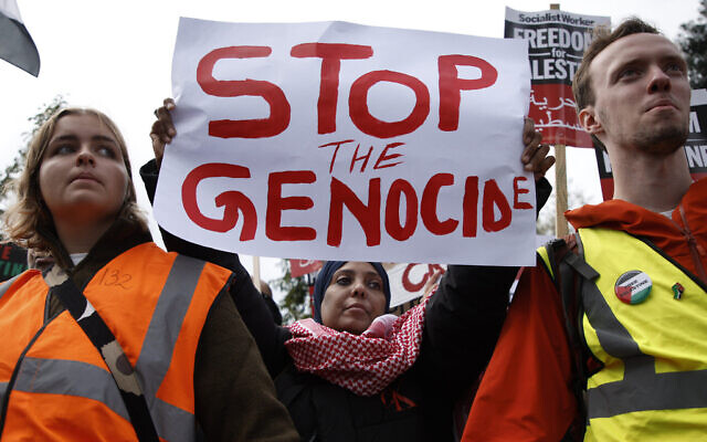 Manifestation propalestinienne, dans le contexte de la guerre entre Israël et le Hamas, à Londres, le 21 octobre 2023. (Crédit : AP Photo/David Cliff)