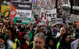 Image d'une manifestation pro-palestinienne, dans le contexte de la guerre entre Israël et le Hamas, à Londres, le 21 octobre 2023. (Crédit : David Cliff/AP Photo)