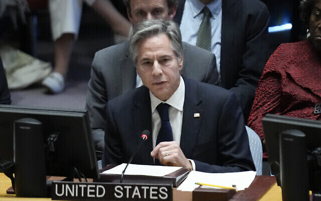 Le Secrétaire d'État américain Antony Blinken s'exprime lors d'une réunion du Conseil de sécurité au siège des Nations unies, le 24 octobre 2023. (Crédit : Seth Wenig/AP) Le Secrétaire d'État américain Antony Blinken s'exprime lors d'une réunion du Conseil de sécurité au siège des Nations unies, le 24 octobre 2023. (Crédit : Seth Wenig/AP)