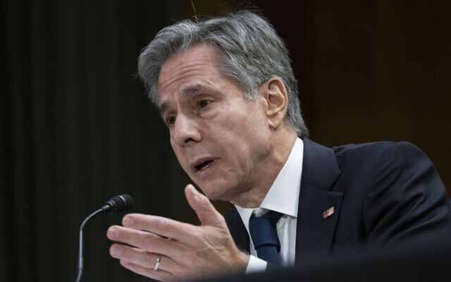 Le secrétaire d'État Antony Blinken témoigne devant la Commission des finances du sénat au Capitole, à Washington, le 31 octobre 2023. (Crédit : AP Photo/Manuel Balce Ceneta)