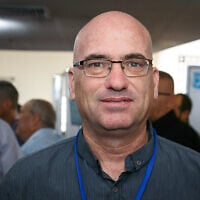 Le président du Conseil régional de Shaar HaNegev tué le 7-Octobre, Ofir Libstein, à Ashkelon, le 27 novembre 2018. (Crédit : Flash90)