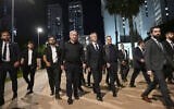Le Premier ministre Benjamin Netanyahu et le secrétaire d'État Antony Blinken, à Tel Aviv, après leurs entretiens, le 16 octobre 2023. (Crédit : Haïm Zach/GPO)