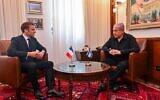 Le Premier ministre Benjamin Netanyahu (à droite) rencontrant le président français  Emanuel Macron, à Jérusalem, le 24 octobre 2023. (Crédit : Kobi Gideon/GPO)