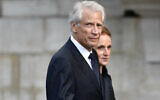 Illustration : Dominique de Villepin, ancien Premier ministre et ex-chef de la diplomatie française, à Paris, le 30 septembre 2019. (Crédit : Martin Bureau/AFP)
