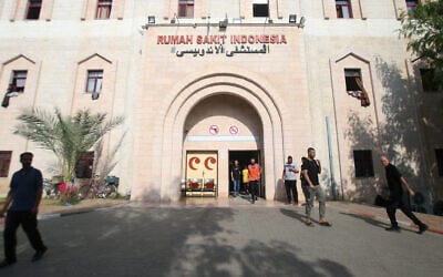 L'hôpital indonésien Rumah Sakit, dans la ville de Gaza, le 1er novembre 2023. (Crédit : Bashar Taleb/AFP)