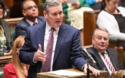 Le chef du Parti travailliste britannique, Keir Starmer, à la Chambre des communes, à Londres, le 15 novembre 2023. (Crédit : Maria Unger/AFP/Parlement britannique)