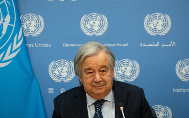 Le Secrétaire général de l'ONU, Antonio Guterres, prononçant un discours lors d'un débat public du Conseil de sécurité sur le maintien de la paix et de la sécurité internationales au siège de l'ONU, à New York, le 20 novembre 2023. (Crédit : Yuki Iwamura/AFP/Dossier) Le Secrétaire général de l'ONU, Antonio Guterres, prononçant un discours lors d'un débat public du Conseil de sécurité sur le maintien de la paix et de la sécurité internationales au siège de l'ONU, à New York, le 20 novembre 2023. (Crédit : Yuki Iwamura/AFP/Dossier)