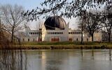 La grande mosquée de Strasbourg construite par l’architecte italien Paolo Portoghesi, inaugurée le 27 septembre 2012 (Crédit : Claude Truong-Ngoc/CC BY-SA 3.0)