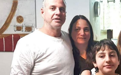 Itaï, Etti et Sagi Zak, assassinés dans le kibboutz Kissufim, le 7 octobre 2023. (Autorisation)
