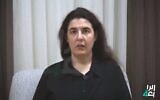 Elizabeth Tsurkov, une universitaire israélo-russe qui a été enlevée en Irak au début de l'année, dans une vidéo diffusée par le réseau de télévision par satellite irakien Al Rabiaa, le 13 novembre 2023. (Crédit : Capture d'écran  X ; utilisée conformément à l'article 27a de la loi sur le droit d'auteur)