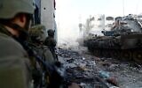 Les forces israéliennes en opération dans le nord de la bande de Gaza, sur une photo diffusée le 12 novembre 2023. (Crédit : Armée israélienne)