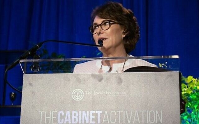 La sénatrice américaine Jacky Rosen, démocrate du Nevada, s'adressant aux Fédérations juives d'Amérique du Nord, à Washington, le 20 juillet 2021. (Crédit : Bureau de Jacky Rosen/Dossier) La sénatrice américaine Jacky Rosen, démocrate du Nevada, s'adressant aux Fédérations juives d'Amérique du Nord, à Washington, le 20 juillet 2021. (Crédit : Bureau de Jacky Rosen/Dossier)