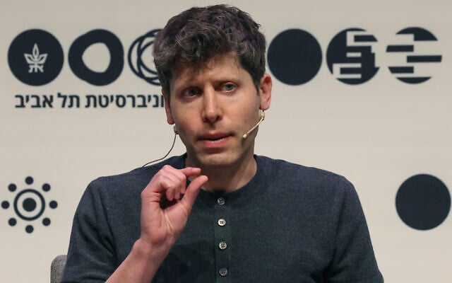 Le fondateur et PDG de la société américaine d'intelligence artificielle OpenAI, Sam Altman, s'exprimant à l'Université de Tel Aviv, en Israël, le 5 juin 2023. (Crédit : Jack Guez/AFP) Le fondateur et PDG de la société américaine d'intelligence artificielle OpenAI, Sam Altman, s'exprimant à l'Université de Tel Aviv, en Israël, le 5 juin 2023. (Crédit : Jack Guez/AFP)