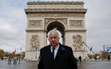Le président du Sénat Gerard Larcher devant l'Arc de Triomphe, à Paris, le 11 novembre 2023. (Crédit : Ludovic Marin/POOL/AFP)