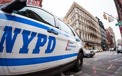 Photo d'illustration : Une voiture de police de la ville de New York. (Crédit : Tim Drivas/Getty via JTA)