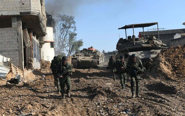 Les troupes de l’armée israélienne opérant à Gaza, sur une photo non datée publiée le 26 janvier 2024. (Crédit : Armée israélienne) Les troupes de l’armée israélienne opérant à Gaza, sur une photo non datée publiée le 26 janvier 2024. (Crédit : Armée israélienne)