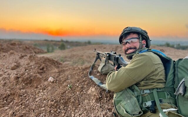 Le sergent de première classe Amichaï Yisrael Yehoshua Oster. (Crédit : Facebook)