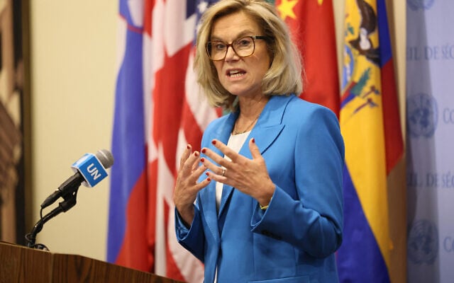 La Coordinatrice humanitaire et pour la reconstruction de Gaza, Sigrid Kaag, pendant une conférence de presse aux Nations unies à New York City, le 30 janvier. (Crédit : Michael M. Santiago/Getty Images North America/Getty Images via AFP) La Coordinatrice humanitaire et pour la reconstruction de Gaza, Sigrid Kaag, pendant une conférence de presse aux Nations unies à New York City, le 30 janvier. (Crédit : Michael M. Santiago/Getty Images North America/Getty Images via AFP)