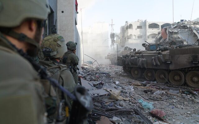 Les soldats de l’armée israélienne opérant, dans la bande de Gaza, sur une image publiée le 16 janvier 2024. (Crédit : Armée israélienne) Les soldats de l’armée israélienne opérant, dans la bande de Gaza, sur une image publiée le 16 janvier 2024. (Crédit : Armée israélienne)