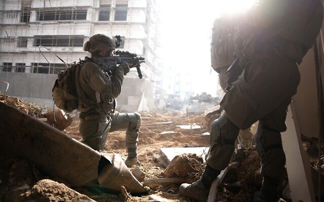 Les troupes en opération dans la bande de Gaza, une photo non-datée qui a été diffusée le 21 février 2024. (Crédit : Armée israélienne)