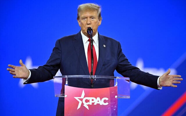 L'ancien président des États-Unis et candidat à l'élection présidentielle de 2024, Donald Trump, s'exprime lors de la réunion annuelle de la Conservative Political Action Conference (CPAC), le 24 février 2024, à National Harbor, dans le Maryland. (Crédit : Mandel NGAN / AFP) L'ancien président des États-Unis et candidat à l'élection présidentielle de 2024, Donald Trump, s'exprime lors de la réunion annuelle de la Conservative Political Action Conference (CPAC), le 24 février 2024, à National Harbor, dans le Maryland. (Crédit : Mandel NGAN / AFP)