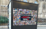 Un panneau rue de Lobau, à l’entrée de l’hôtel de ville de Paris, pour la libération des otages du Hamas, en janvier 2024. (Crédit : Karen Taieb, adjointe à la maire de Paris / X)