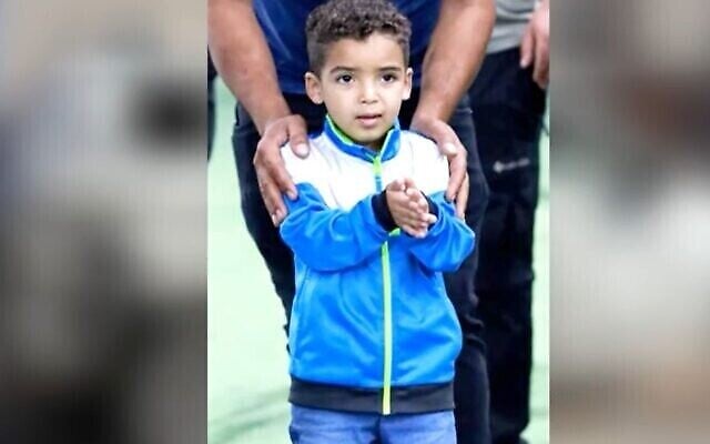 Yazan Zakaria Abu Jamaa, tué par une roquette tirée depuis la bande de Gaza à Arara le 7 octobre 2023. (Crédit : Capture d'écran Makan ; utilisé conformément à la clause 27a de la loi sur le droit d'auteur) Yazan Zakaria Abu Jamaa, tué par une roquette tirée depuis la bande de Gaza à Arara le 7 octobre 2023. (Crédit : Capture d'écran Makan ; utilisé conformément à la clause 27a de la loi sur le droit d'auteur)