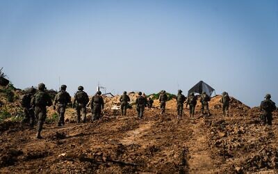 Des troupes du bataillon Netzah Yehuda de la Brigade Kfir opérant dans le nord de Gaza à Beit Hanoun, sur une image publiée le 8 mars 2024. (Crédit : Armée israélienne)