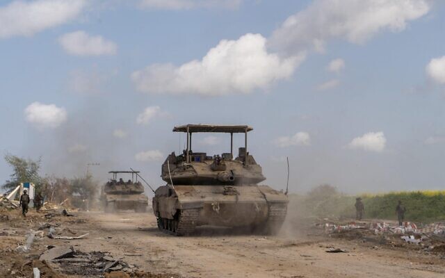 Les troupes de Tsahal opèrent dans la bande de Gaza ; photo publiée le 15 mars 2024. (Crédit : armée israélienne)