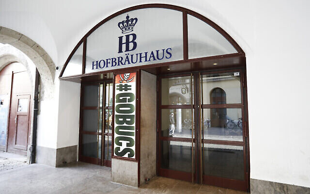 L'Hofbrauhaus à Munich, en Allemagne, le 7 novembre 2022. (Crédit : AP Photo/Steve Luciano)