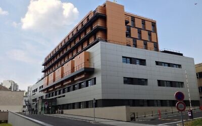 L’hôpital de la Croix Saint-Simon, à Paris. (Crédit : Jean-Michel Wilmotte / CC‑BY‑SA‑3.0)
