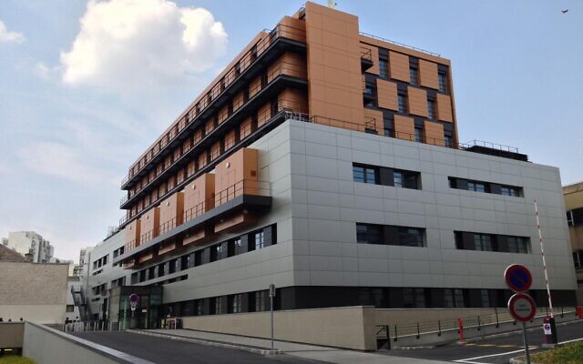 L’hôpital de la Croix Saint-Simon, à Paris. (Crédit : Jean-Michel Wilmotte / CC‑BY‑SA‑3.0)
