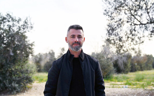 Eran Masas aux abords du kibboutz Magen, le 19 février 2024. (Crédit : Canaan Lidor/Times of Israel)