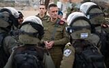 Le chef d'état-major de l'armée israélienne, le lieutenant-général Herzi Halevi, s'adressant à des officiers de la police des frontières en Cisjordanie, le 15 mars 2024. (Crédit : Armée israélienne)
