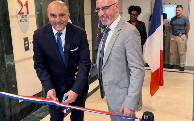 L’inauguration du nouveau Consulat général de France à Tel Aviv, le 11 mars 2024. (Crédit : Ambassade de France à Tel Aviv) L’inauguration du nouveau Consulat général de France à Tel Aviv, le 11 mars 2024. (Crédit : Ambassade de France à Tel Aviv)