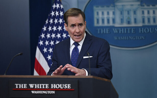 Le conseiller en communication pour la sécurité nationale de la Maison Blanche, John Kirby, s'exprimant lors de la conférence de presse quotidienne, à la Maison Blanche, à Washington, le 4 avril 2024. (Crédit : Olivier Douliery/AFP) Le conseiller en communication pour la sécurité nationale de la Maison Blanche, John Kirby, s'exprimant lors de la conférence de presse quotidienne, à la Maison Blanche, à Washington, le 4 avril 2024. (Crédit : Olivier Douliery/AFP)