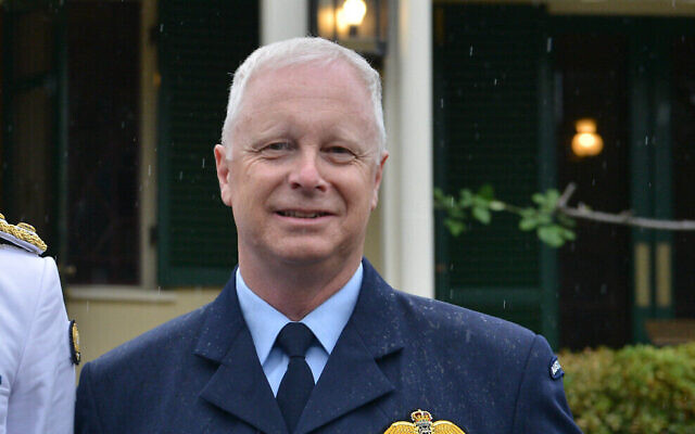 Le maréchal de l'air Mark Binskin, au Collège militaire royal de Duntroon à Canberra, alors chef des forces de défense australiennes, en Australie, le 6 avril 20150. ( Crédit : AP Photo/Peter Parks) Le maréchal de l'air Mark Binskin, au Collège militaire royal de Duntroon à Canberra, alors chef des forces de défense australiennes, en Australie, le 6 avril 20150. ( Crédit : AP Photo/Peter Parks)