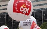 Ballon de la Confédération générale du travail lors de la manifestation des fonctionnaires du 31 mai 2011 devant le Ministère du Budget, des Comptes publics, de la Fonction publique et de la Réforme de l'État à Paris, France. (Crédit : KoS/Wikimedia Commons)