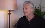 L'ancien basketteur israélien Miki Berkovich en 2021 (capture d'écran YouTube ; utilisée conformément à l'article 27a de la loi sur le droit d'auteur)