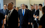 Illustration : Le Premier ministre Benjamin Netanyahu arrivant pour une réunion du Likud, à la Knesset, à Jérusalem, le 20 mai 2024. (Crédit : Yonatan Sindel/Flash90)