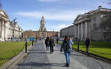 Illustration : le Trinity College de Dublin le 12 mars 2020. (Crédit : Paul Faith/AFP)