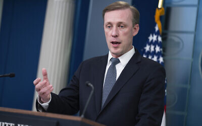 Le conseiller à la sécurité nationale de la Maison Blanche, Jake Sullivan, s'exprimant lors d'une conférence de presse, à la Maison Blanche, à Washington, le 24 avril 2024. (Crédit : Evan Vucci/AP)