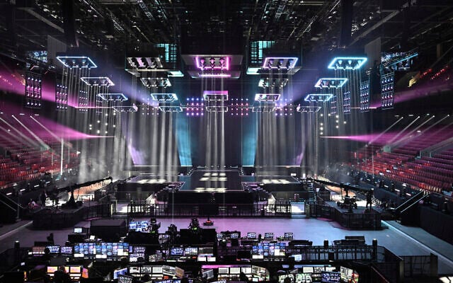 Photo d'illustration : La scène de l'Eurovision lors d'une conférence de presse, à Malmo Arena, en Suède, le 25 avril 2024. (Crédit : Johan Nilsson/TT News Agency via AP) Photo d'illustration : La scène de l'Eurovision lors d'une conférence de presse, à Malmo Arena, en Suède, le 25 avril 2024. (Crédit : Johan Nilsson/TT News Agency via AP)