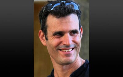 Dror Or, tué puis pris en otage par des terroristes du Hamas au kibboutz Beeri le 7 octobre 2023. (Crédit : Autorisation)