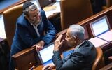 Benjamin Netanyahu du Likud avec le député Moshe Gafni de Yahadout HaTorah, lors d'un vote à la Knesset, le 28 décembre 2022. (Crédit : Olivier Fitoussi/Flash90)