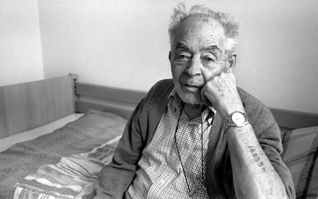 Oldrich Stransky, né en 1921, photographié à Prague, en République tchèque, en 2014.  (Crédit : Dennis Carlyle Darling)