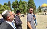 Le ministre de la Sécurité nationale Itamar Ben Gvir sur le mont du Temple de Jérusalem, le 22 mai 2024. (Crédit : Mont du Temple)